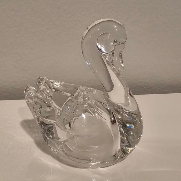 Glass Swan Pepper Shaker - Picture 9 of 9